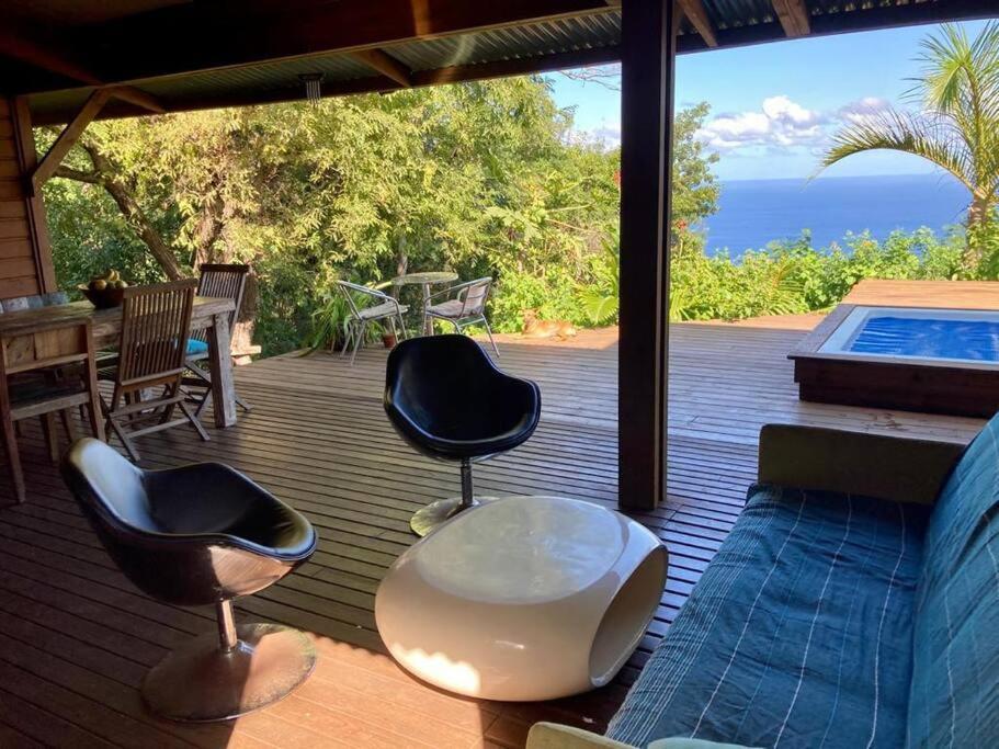 Cottage Chaleureux Avec Vue Mer Et Piscine Saint-Leu Exterior photo